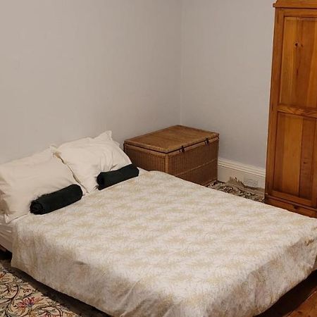 City Centre Flat - Sleep Upto 4 Edinburgh Luaran gambar