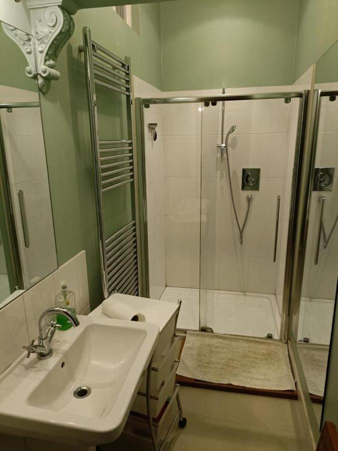 City Centre Flat - Sleep Upto 4 Edinburgh Luaran gambar