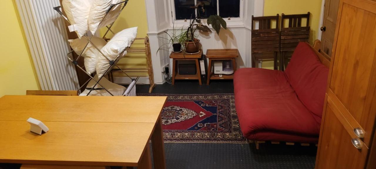 City Centre Flat - Sleep Upto 4 Edinburgh Luaran gambar
